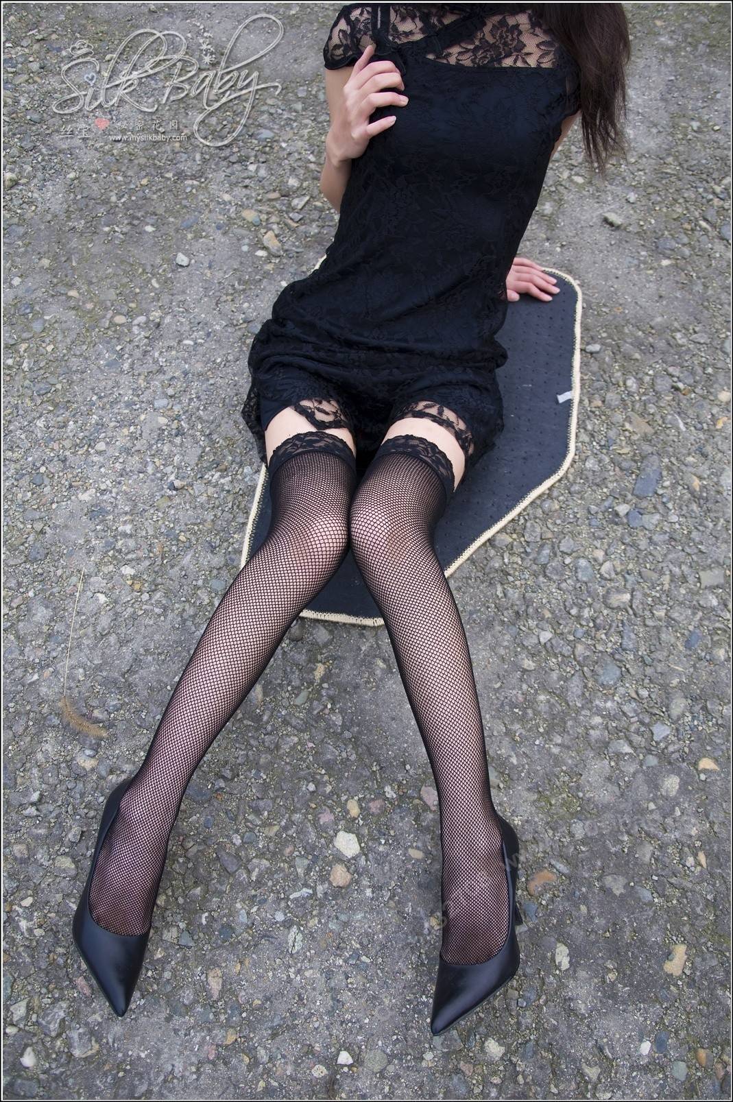 [丝宝] 2009.11 vip套图之黑色郁金香